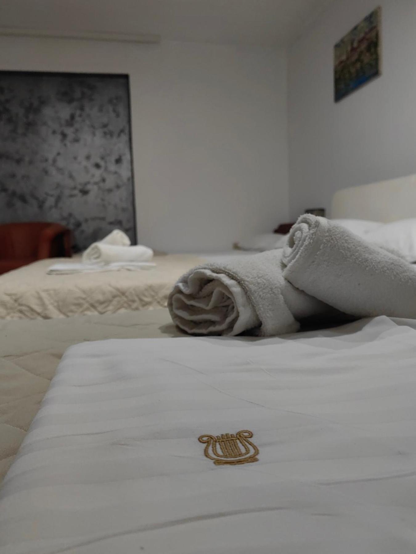 Lira Excellent Nis Hotel Kültér fotó